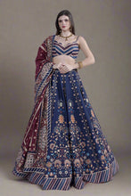 将图片加载到图库查看器,Lehenga Choli