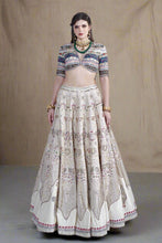 将图片加载到图库查看器,Lehenga Choli