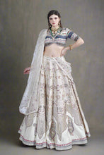 将图片加载到图库查看器,Lehenga Choli