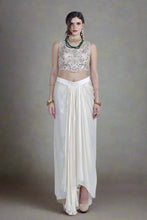 将图片加载到图库查看器,Dhoti Skirt with Cape