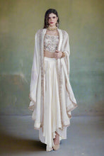 将图片加载到图库查看器,Dhoti Skirt with Cape