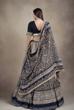 将图片加载到图库查看器,Lehenga Choli