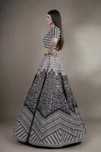 将图片加载到图库查看器,Lehenga Set