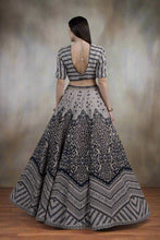 将图片加载到图库查看器,Lehenga Set