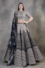 将图片加载到图库查看器,Lehenga Set