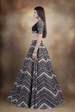 将图片加载到图库查看器,Lehenga Choli