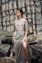 Laden Sie das Bild in den Galerie-Viewer, Dress