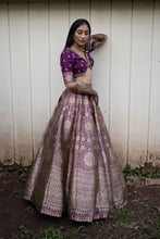 将图片加载到图库查看器,Banarasi Lehenga Choli