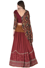 将图片加载到图库查看器,Lehenga Blouse