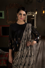 将图片加载到图库查看器,Drape Saree