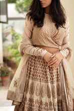 将图片加载到图库查看器,Lehenga Blouse