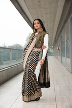 将图片加载到图库查看器,Banarasi Saree