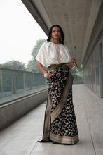 将图片加载到图库查看器,Banarasi Saree