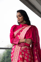将图片加载到图库查看器,Banarasi Saree