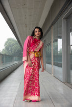 将图片加载到图库查看器,Banarasi Saree