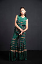 将图片加载到图库查看器,Gharara Jacket Set