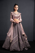 将图片加载到图库查看器,Lehenga Blouse