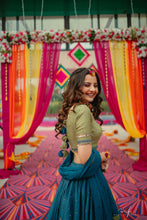 将图片加载到图库查看器,Lehenga Blouse
