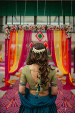 将图片加载到图库查看器,Lehenga Blouse