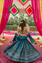 将图片加载到图库查看器,Lehenga Blouse