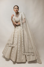 将图片加载到图库查看器,Lehenga Choli