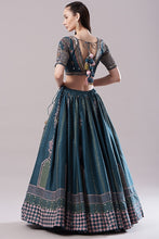 将图片加载到图库查看器,Lehenga