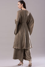 将图片加载到图库查看器,Suit Set