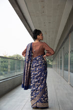 将图片加载到图库查看器,Banarasi Saree