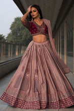 将图片加载到图库查看器,Lehenga Blouse