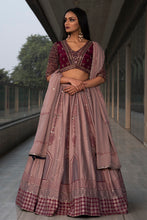 将图片加载到图库查看器,Lehenga Blouse