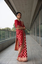 将图片加载到图库查看器,Banarasi Saree