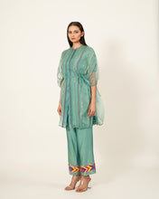 将图片加载到图库查看器,Cape Kurta Set