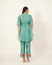 将图片加载到图库查看器,Cape Kurta Set