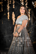 将图片加载到图库查看器,Lehenga Blouse