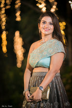将图片加载到图库查看器,Lehenga Blouse