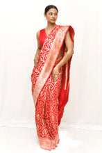 Laden Sie das Bild in den Galerie-Viewer, Banarasi Saree
