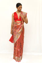 Laden Sie das Bild in den Galerie-Viewer, Banarasi Saree
