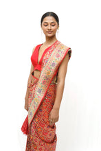 Laden Sie das Bild in den Galerie-Viewer, Banarasi Saree
