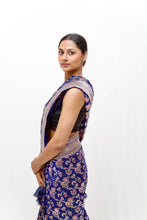 Laden Sie das Bild in den Galerie-Viewer, Banarasi Saree
