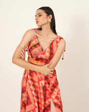 Laden Sie das Bild in den Galerie-Viewer, Printed Co-Ord Stitch Saree Dress
